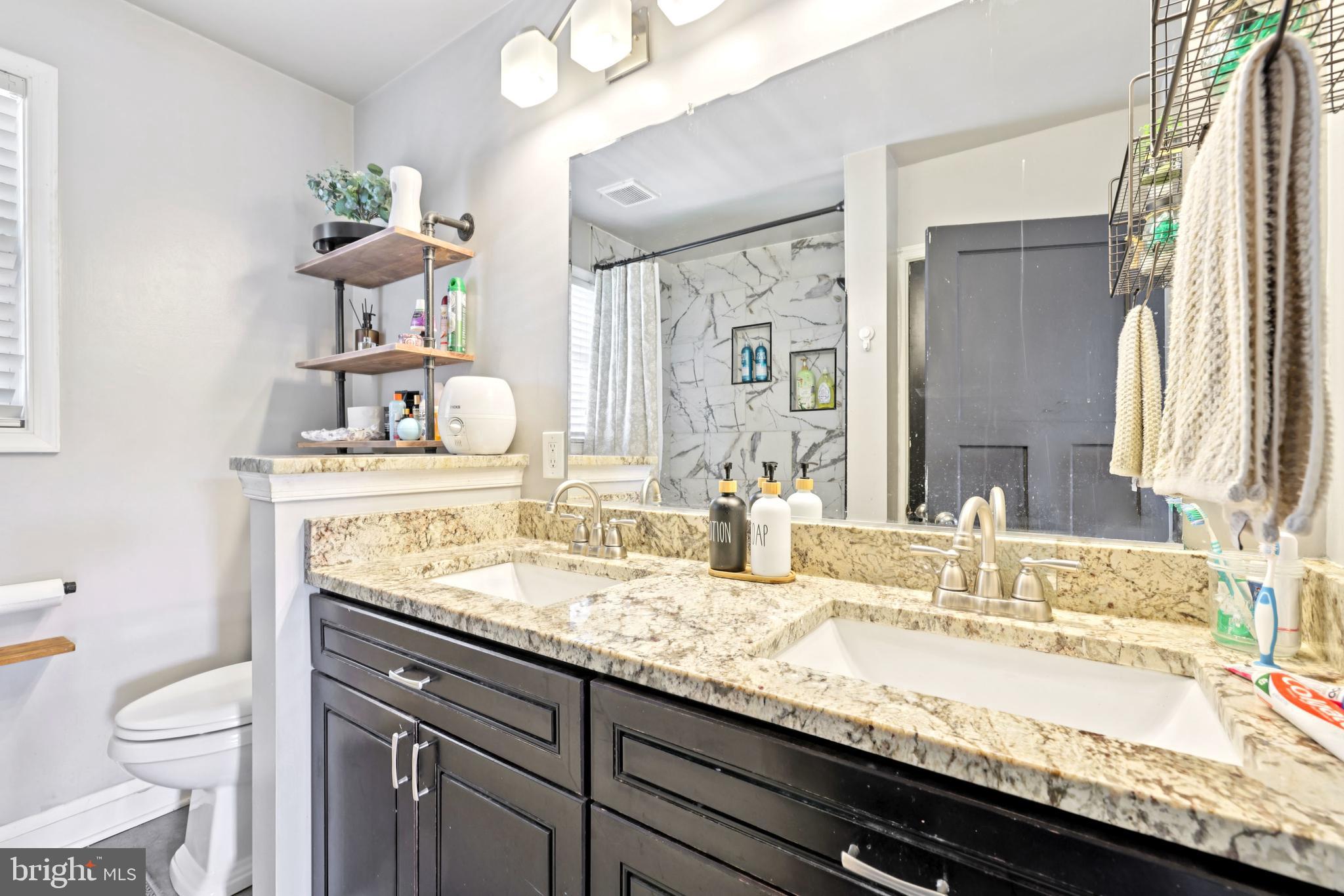 4214 Thorncliff Road Baltimore, MD 21236 - Photo 14 of 40 Bathroom