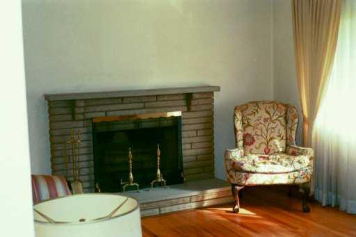 127 Reed Drive Green Tree, PA 15205 - Photo 3 of 8 Gallery Image 3
