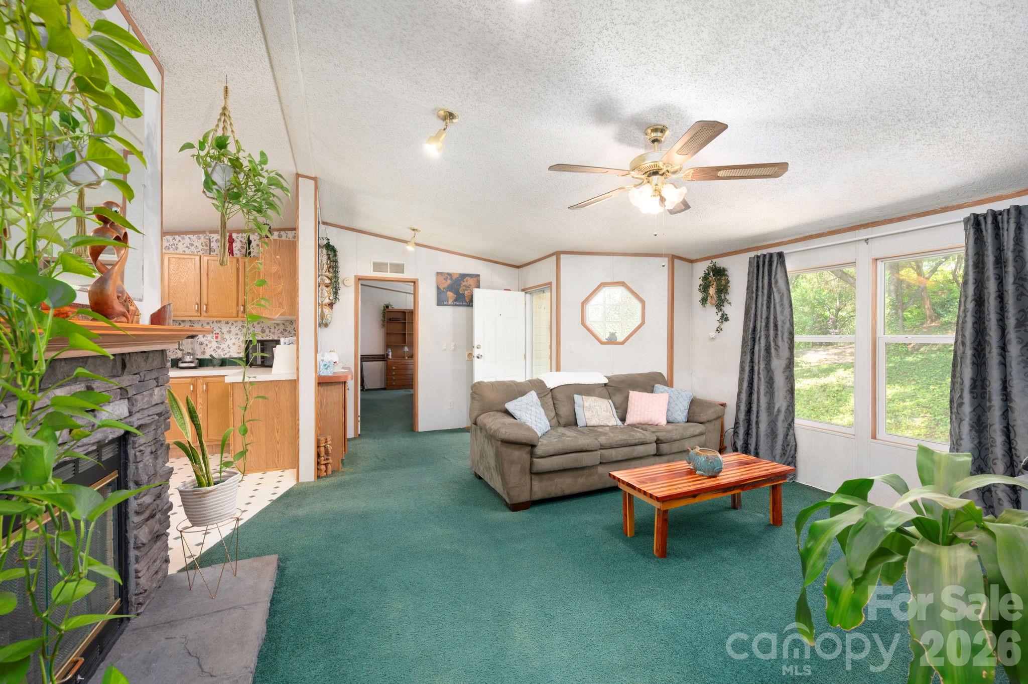 66 Green Oak Road Asheville, NC 28804 - Photo 10 of 35