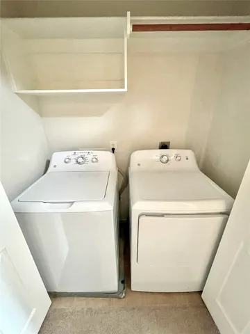 $1,800 | 207 North Burberry Park Circle, The Woodlands, TX 77382