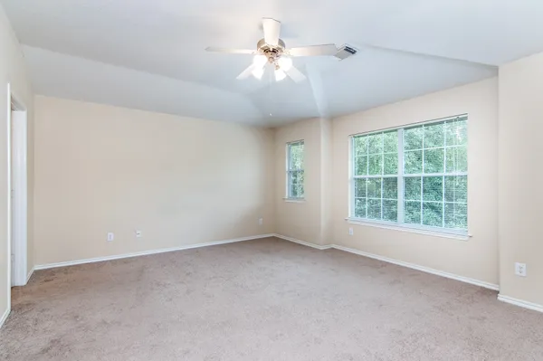 $1,675 | 207 North Burberry Park Circle, The Woodlands, TX 77382