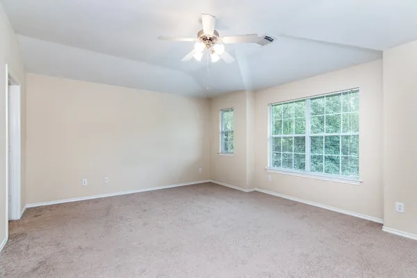 $1,675 | 207 North Burberry Park Circle, The Woodlands, TX 77382