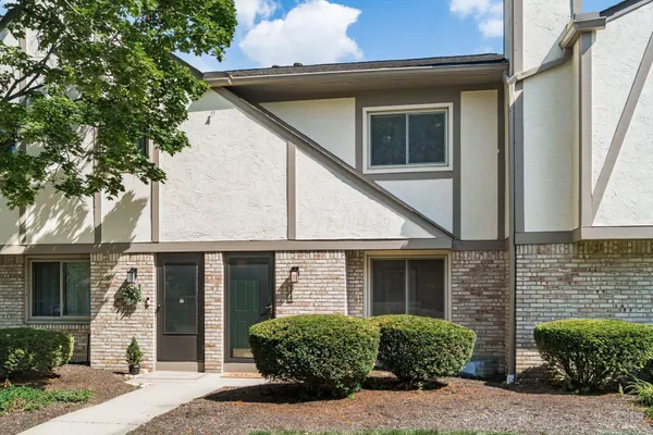 $289,900 | 114 Corbins Mill Drive, Unit 4, Dublin, OH 43017