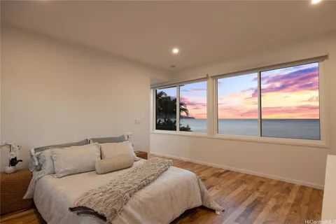 $4,950,000 | 5811 Kalanianaʻole Highway, Honolulu, HI 96821