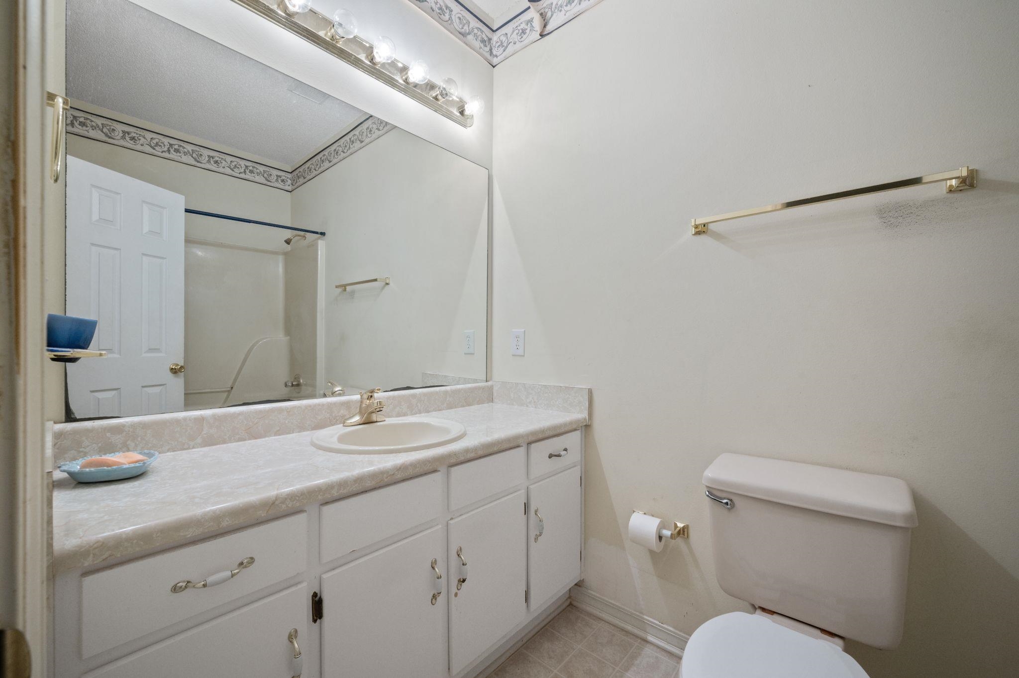 702 Rachel Drive Bay Minette, AL 36507 - Photo 29 of 35 Bathroom