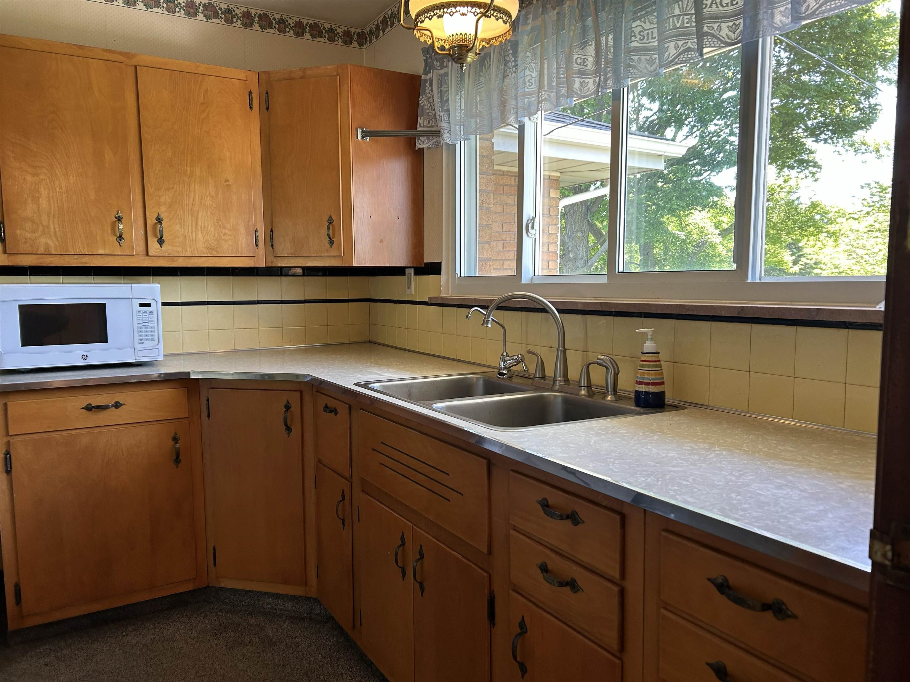 10900 Lansing Road Durand, MI 48429 - Photo 6 of 42