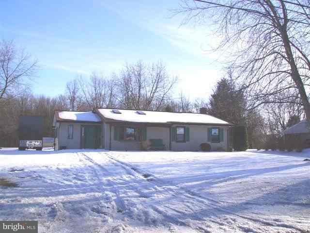 3484 Roundtop Road Elizabethtown, PA 17022 - Photo 2 of 8 Gallery Image 2