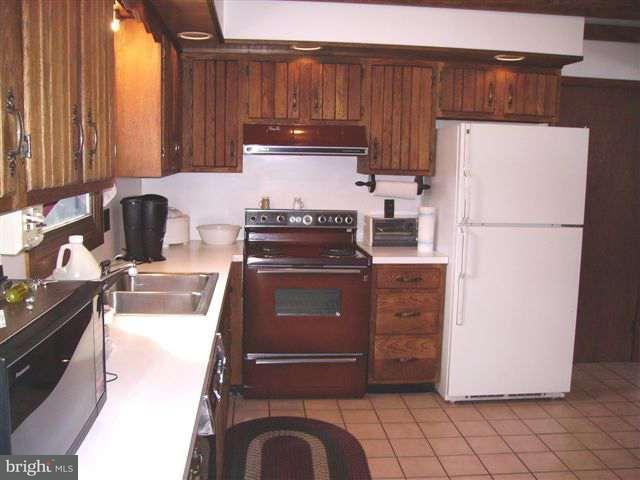 3484 Roundtop Road Elizabethtown, PA 17022 - Photo 6 of 8 Gallery Image 6
