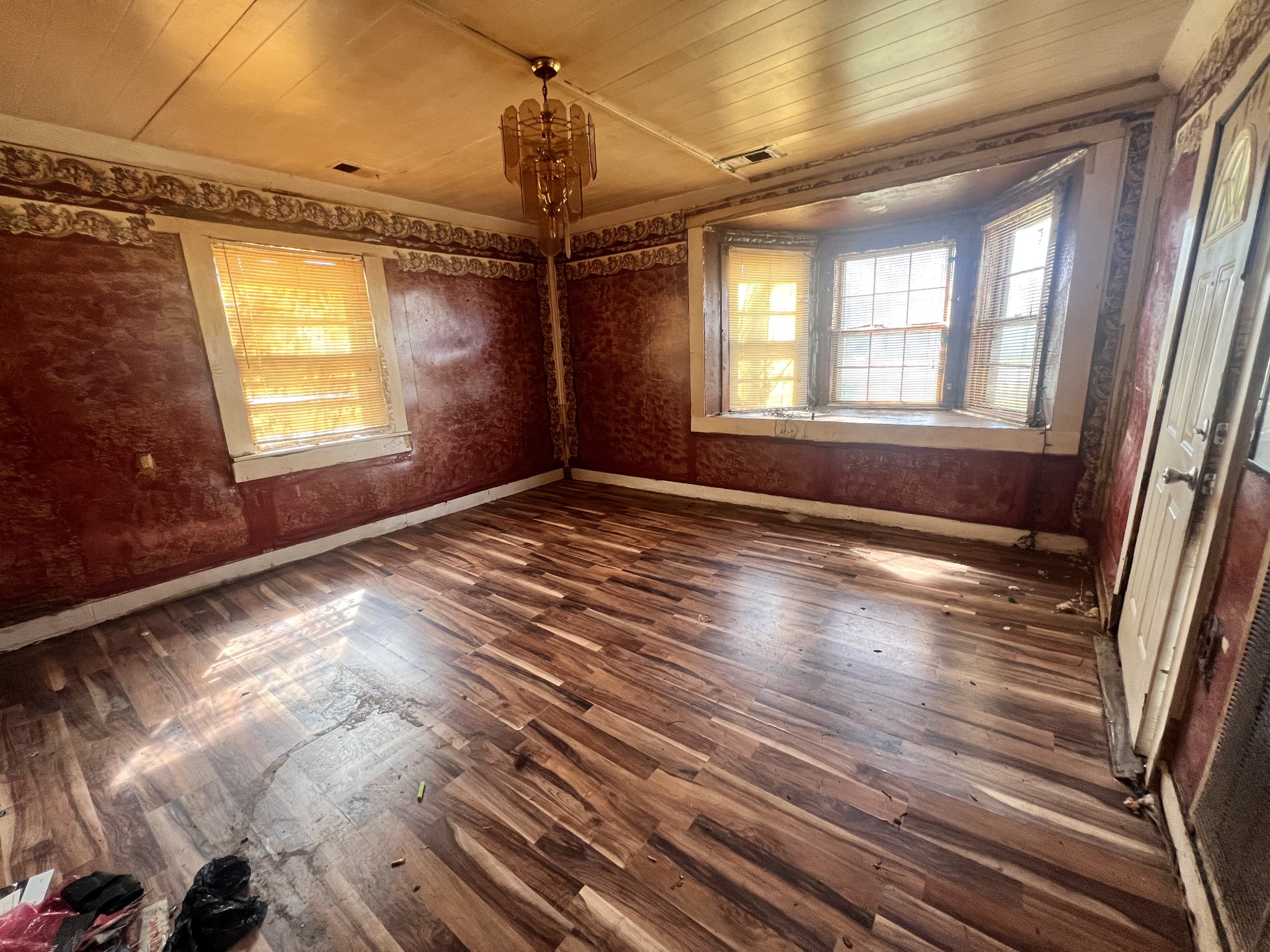 1506 South Main Street Springfield, TN 37172 - Photo 7 of 11 a view of empty room with wooden floor and fan