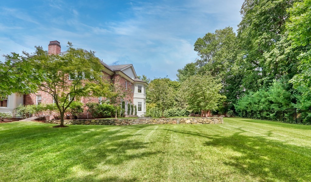 50 Yarmouth Road Brookline, MA 02467 - Photo 37 of 40
