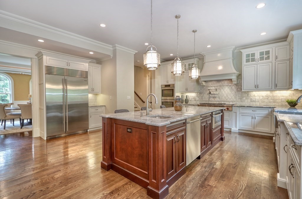 50 Yarmouth Road Brookline, MA 02467 - Photo 8 of 40