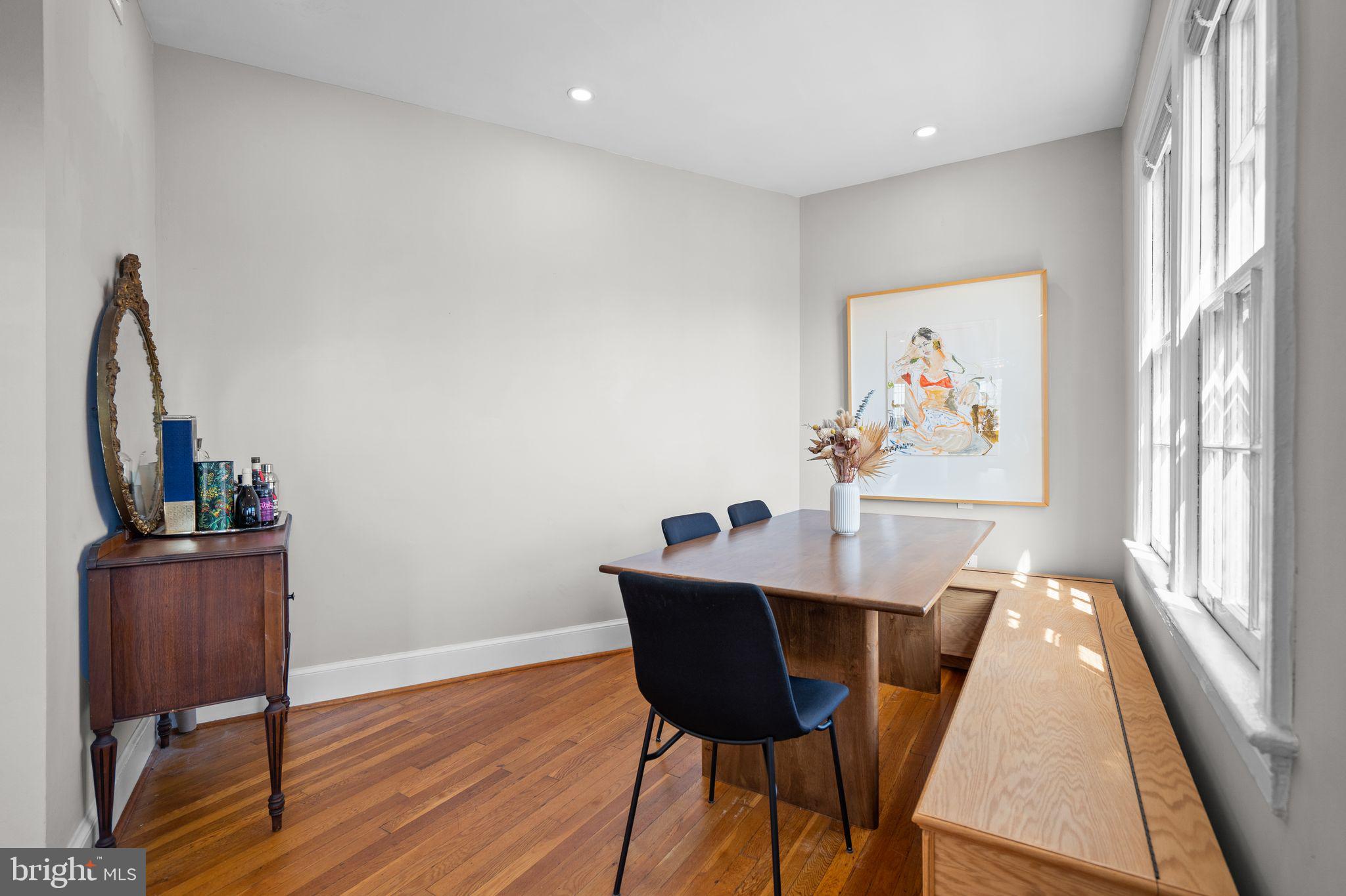 3120 R Street Northwest, Unit 207 Washington, DC 20007 - Photo 6 of 22 Dining room