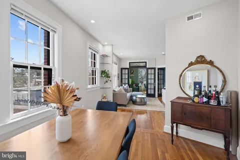 $670,000 | 3120 R Street Northwest, Unit 207, Washington, DC 20007