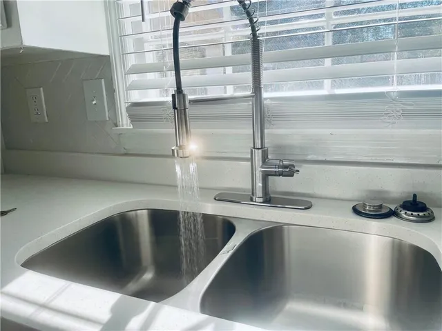 a close view of sink