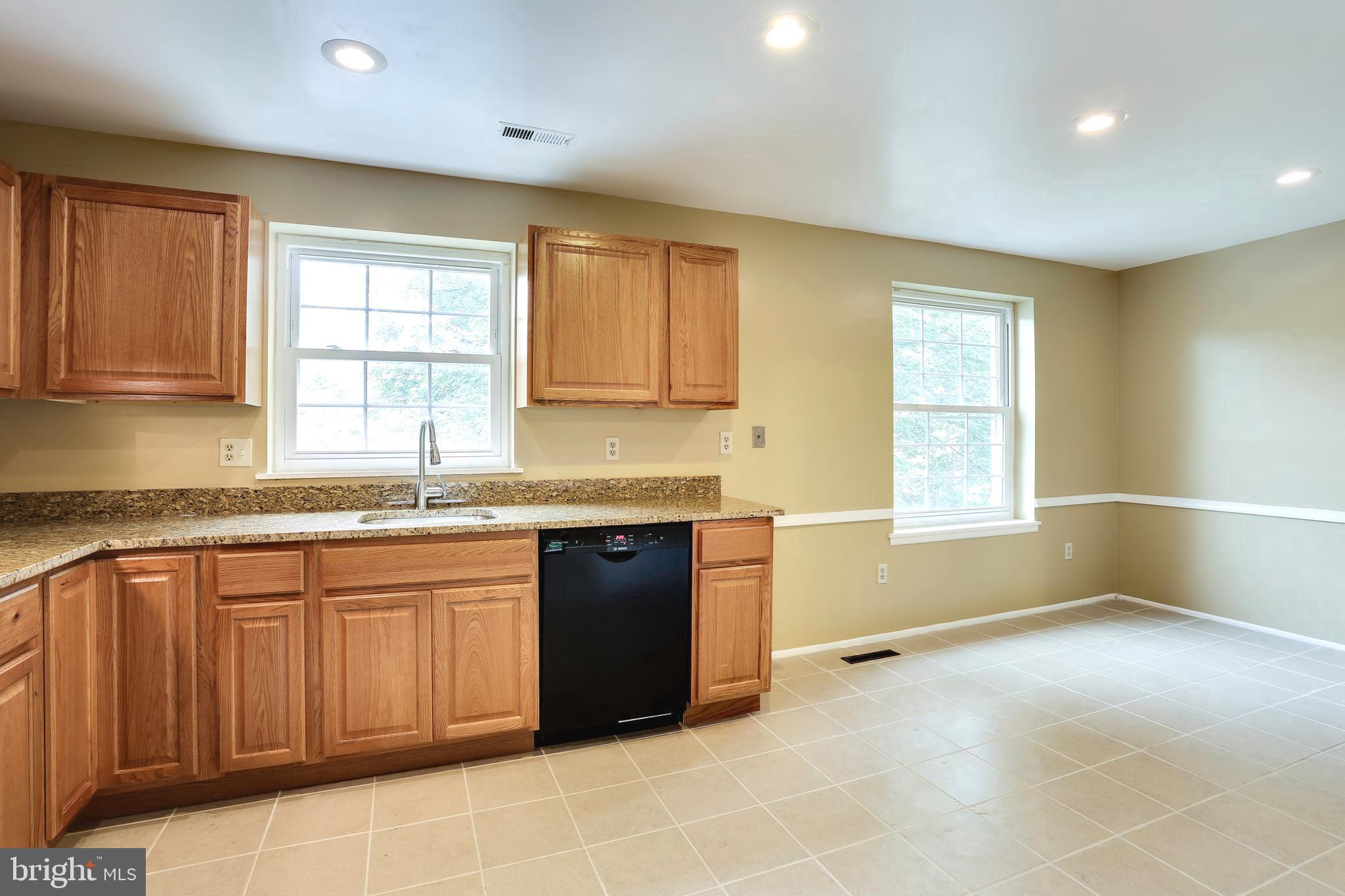 9771 Early Spring Way Columbia, MD 21046 - Photo 3 of 32 Gallery Image 3