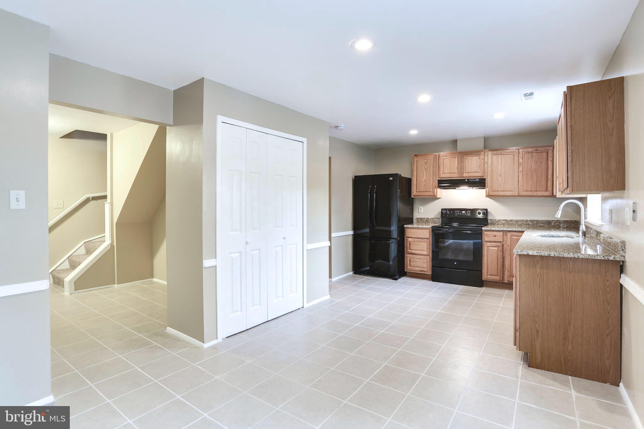 9771 Early Spring Way Columbia, MD 21046 - Photo 4 of 32 Gallery Image 4