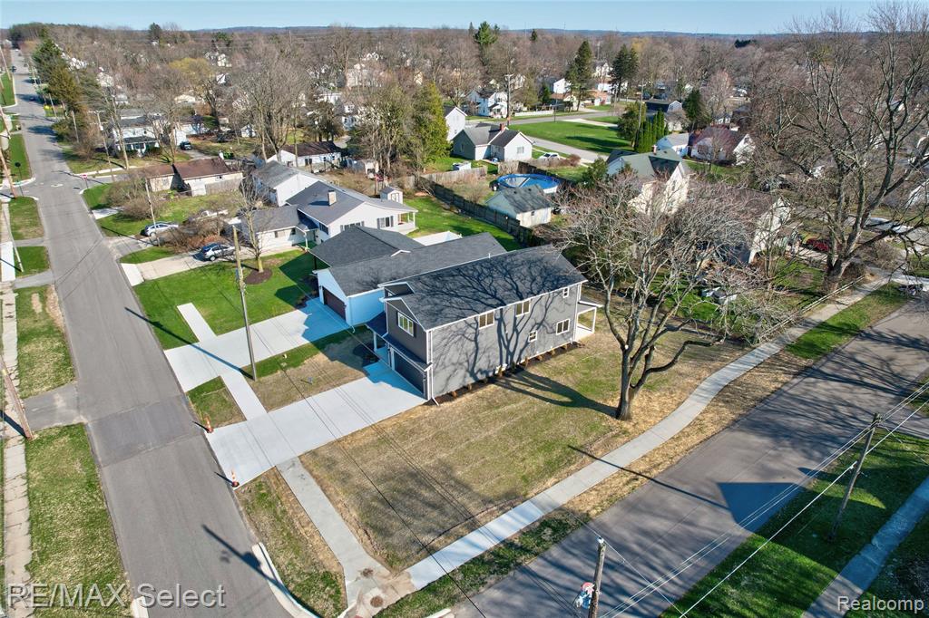 408 3rd Street Fenton, MI 48430 - Photo 2 of 69 Gallery Image 2
