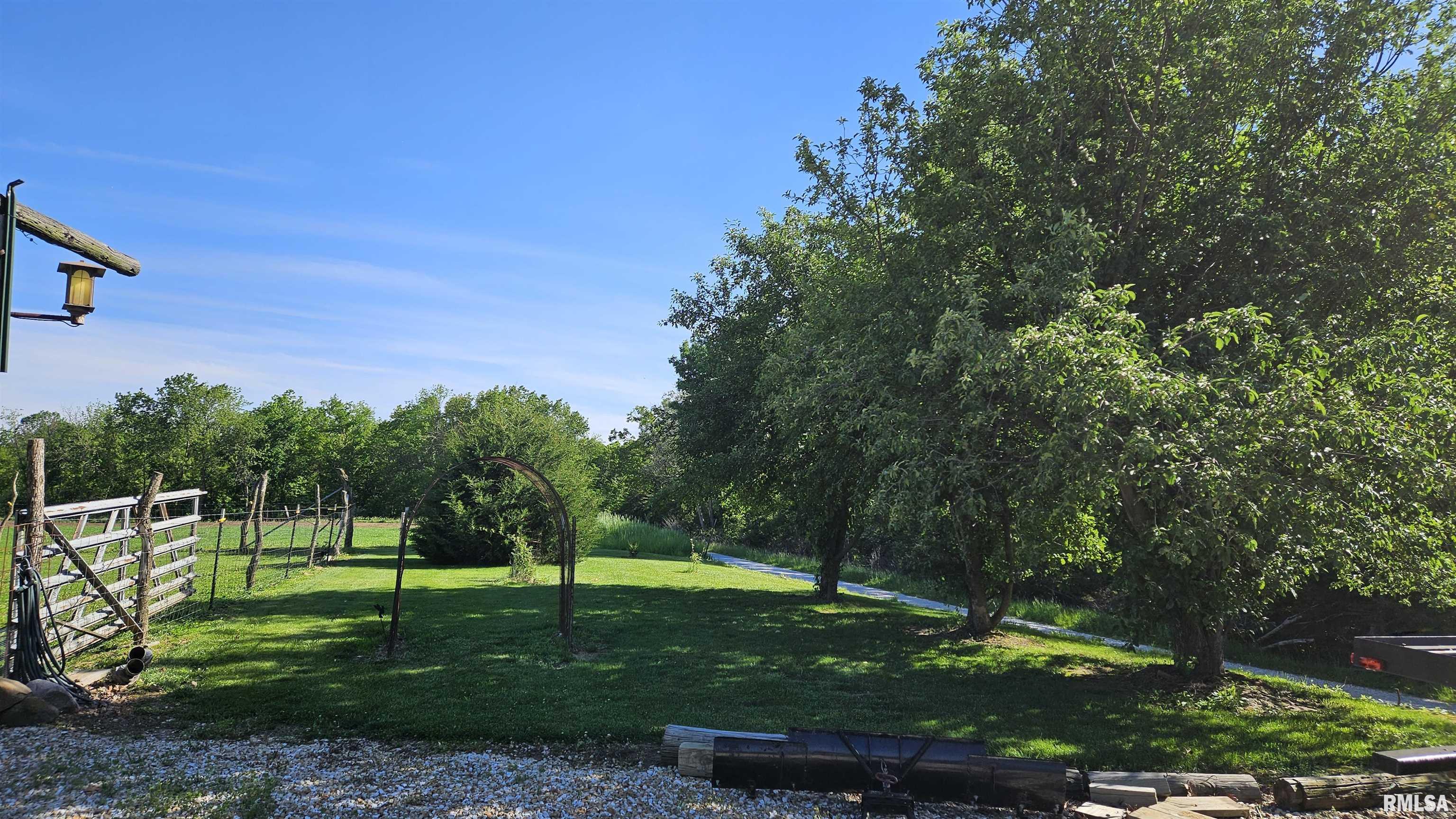 25721 North Dogpatch Road Ellisville, IL 61431 - Photo 5 of 52