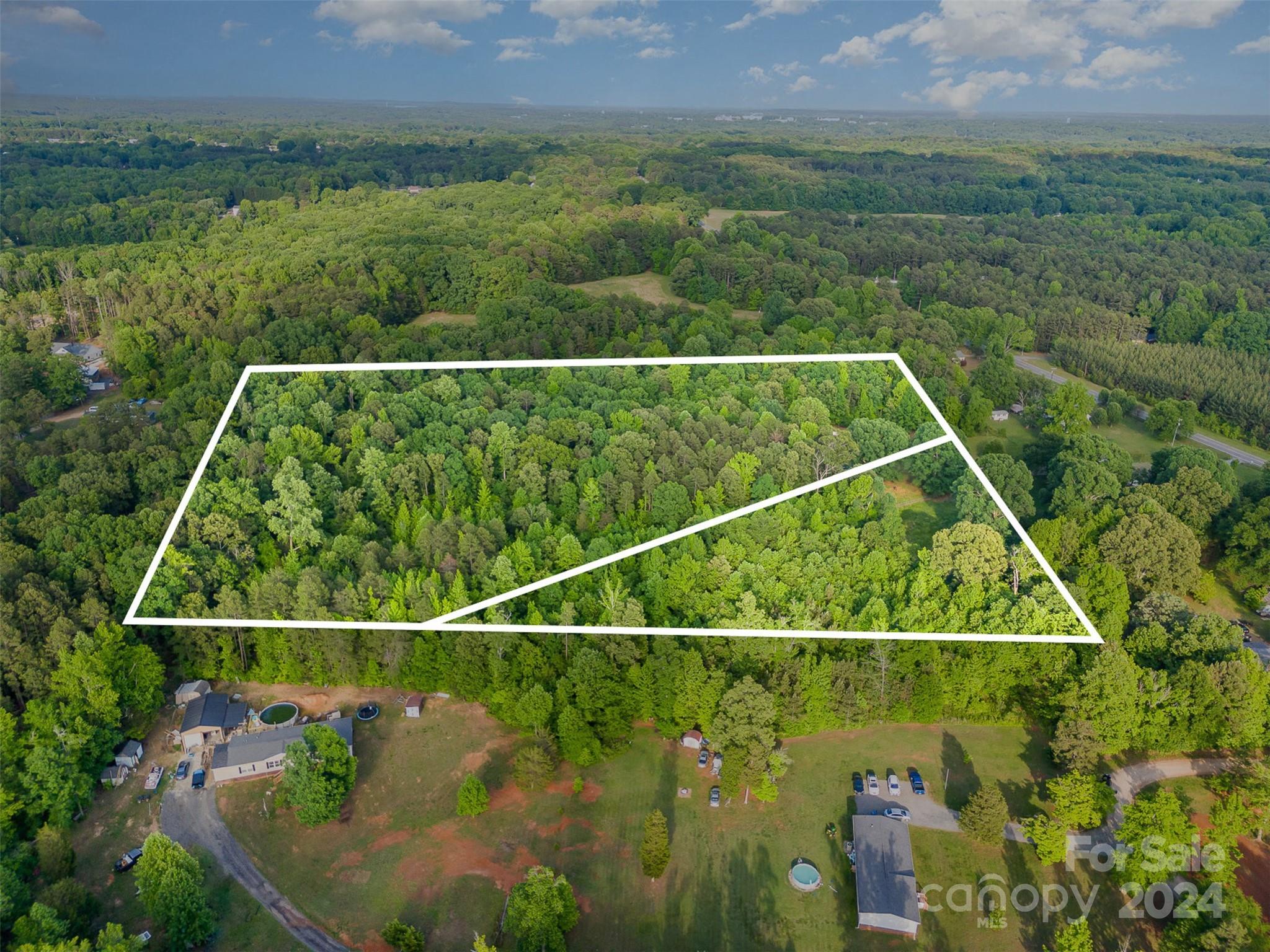 6720 Tuckaseegee Road Kannapolis, NC 28081 - Photo 1 of 16 a view of a balcony