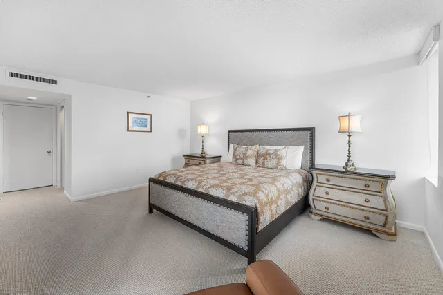 $929,000 | 5070 North Ocean Drive, Unit 3B, Singer Island, FL 33404