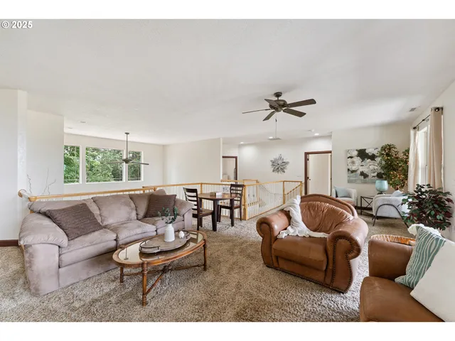 $1,350,000 | 10168 Stayton Road Southeast, Aumsville, OR 97325