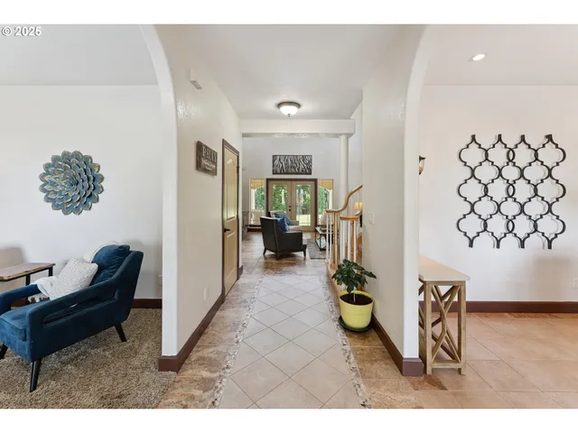 $1,350,000 | 10168 Stayton Road Southeast, Aumsville, OR 97325