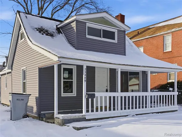 $1,900 | 23449 Carlisle Avenue, Hazel Park, MI 48030
