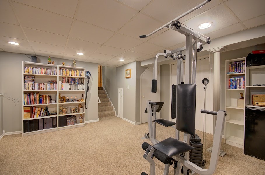 23019 South Kent Road Channahon, IL 60410 - Photo 13 of 36 a view of a workspace with furniture