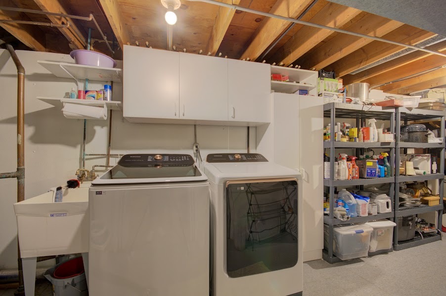 23019 South Kent Road Channahon, IL 60410 - Photo 36 of 36 a utility room with dryer and washer