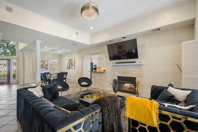 $3,800 | 14311 Islandwoods Drive, Houston, TX 77095