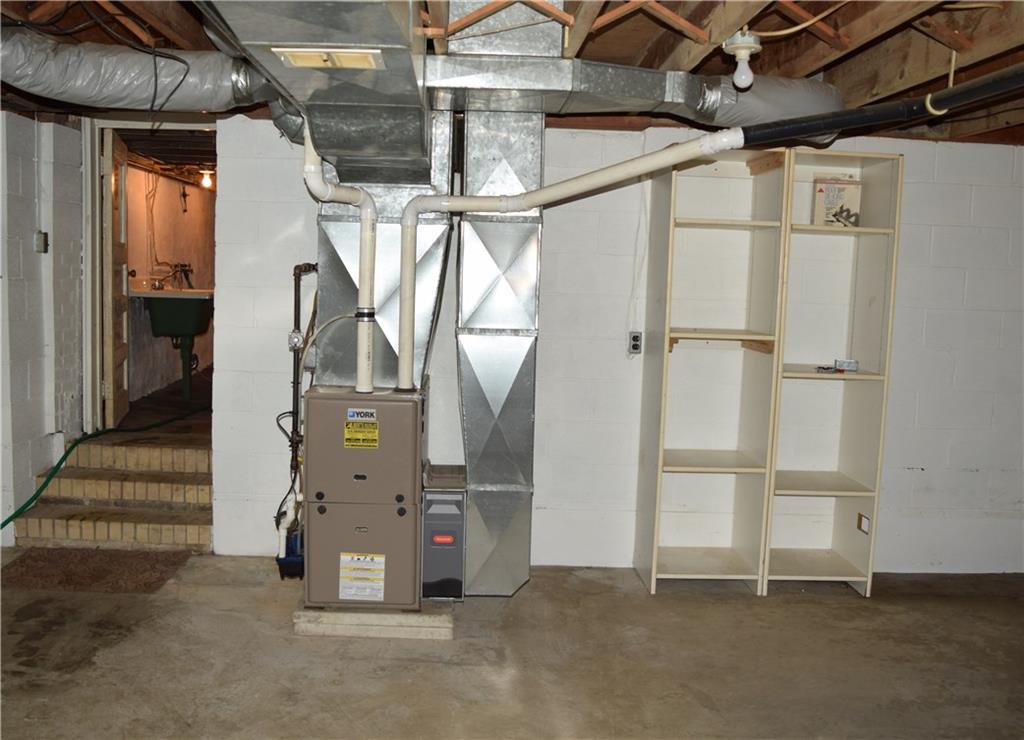 2126 Beaver Road Ambridge, PA 15003 - Photo 15 of 21 Gallery Image 15