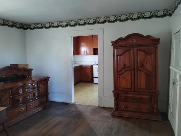 a view of walk in closet