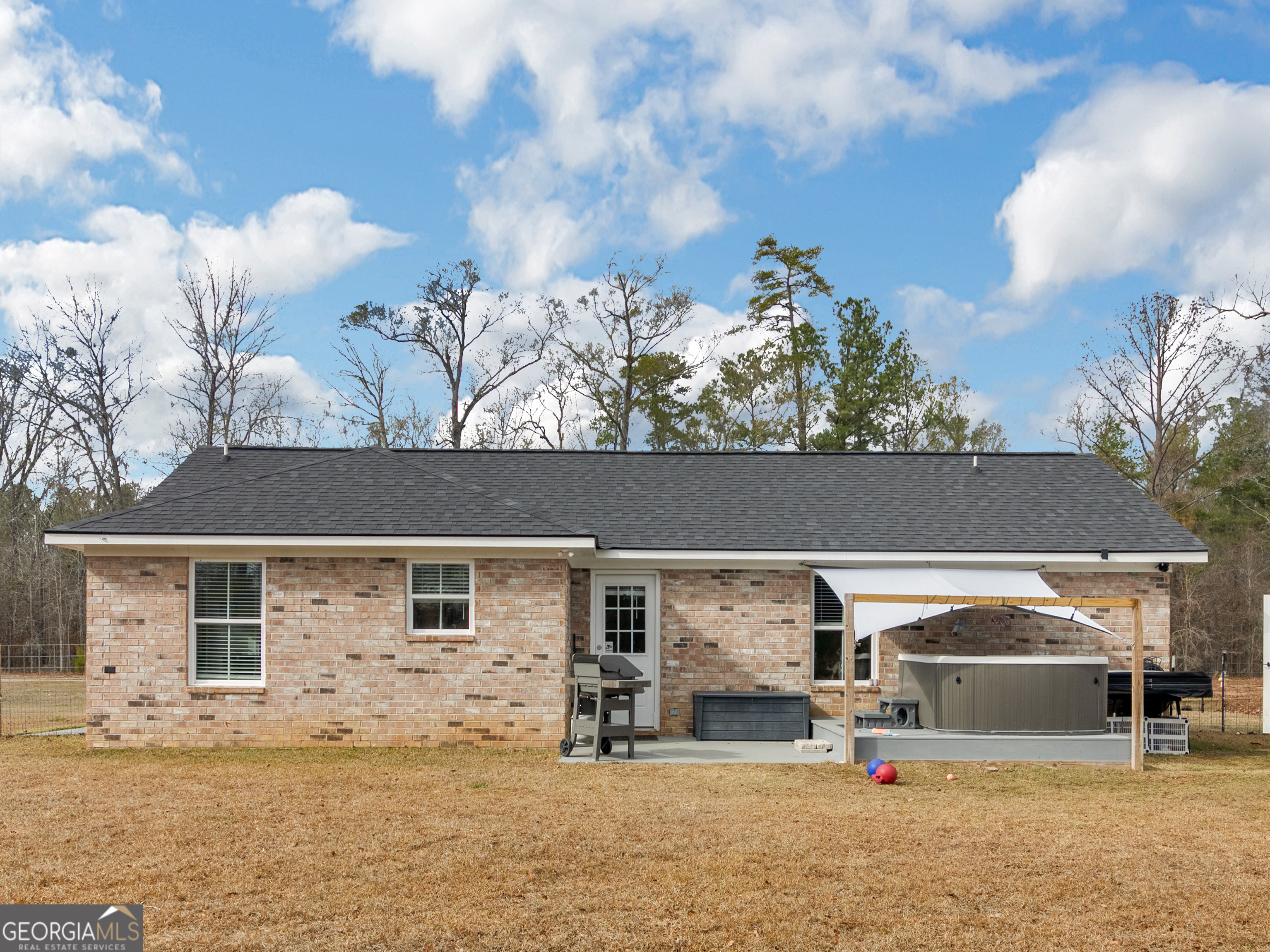 3524 Moss Island Court Albany, GA 31721 - Photo 17 of 25 a view of a car park in front of house