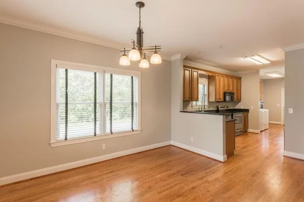 $2,345 | 515 East 18th Street, Chattanooga, TN 37408