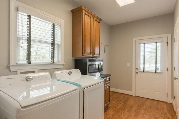 $2,345 | 515 East 18th Street, Chattanooga, TN 37408