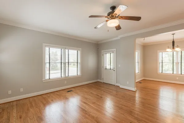 $2,345 | 515 East 18th Street, Chattanooga, TN 37408