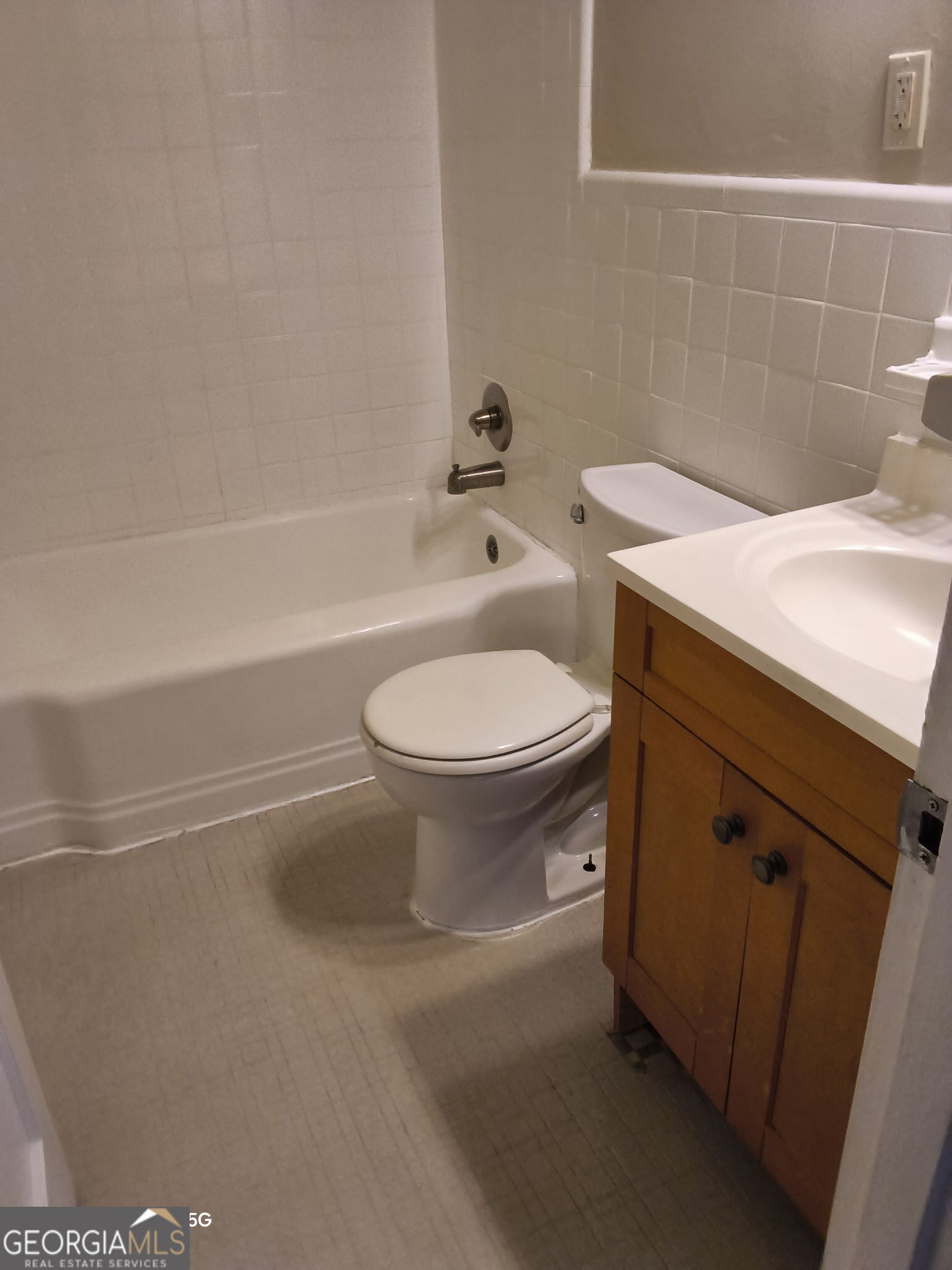 2001 Merle Circle Decatur, GA 30032 - Photo 10 of 11