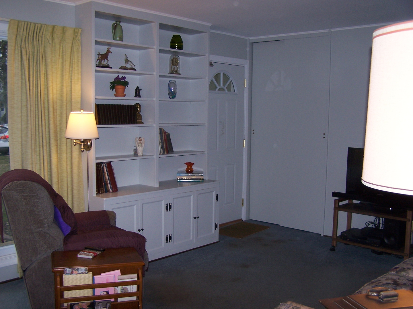 2404 School Drive Rolling Meadows, IL 60008 - Photo 5 of 14 a kitchen with stainless steel appliances wooden floor and a sink