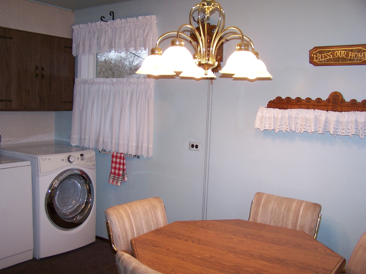 2404 School Drive Rolling Meadows, IL 60008 - Photo 9 of 14 a bedroom with a bed and a couch