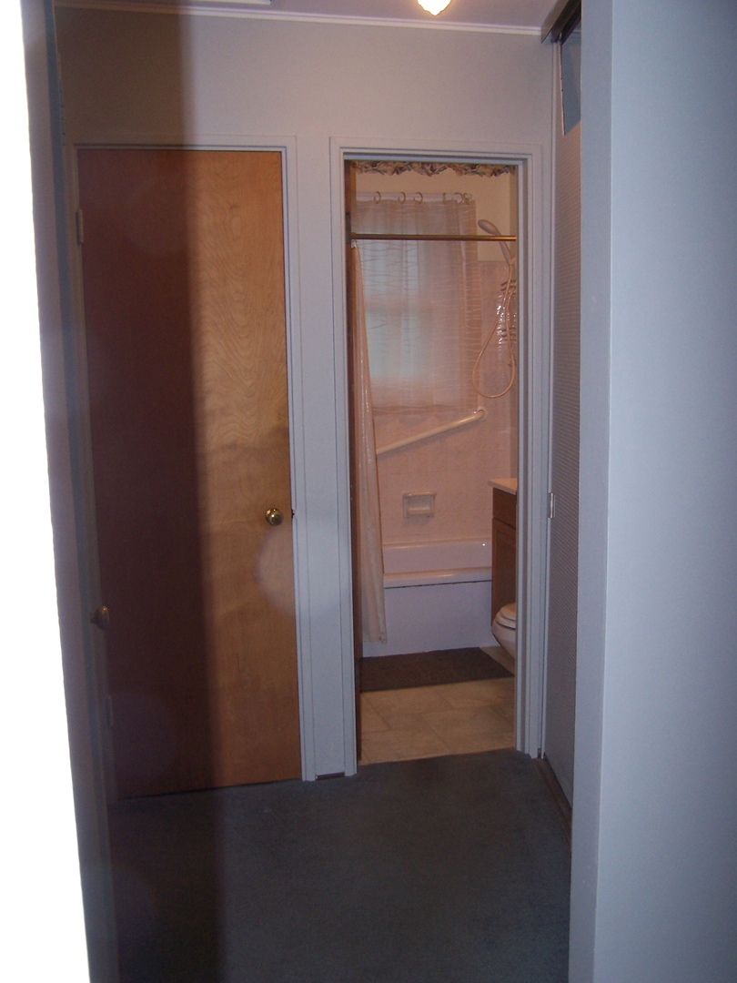 2404 School Drive Rolling Meadows, IL 60008 - Photo 10 of 14 a view of closet
