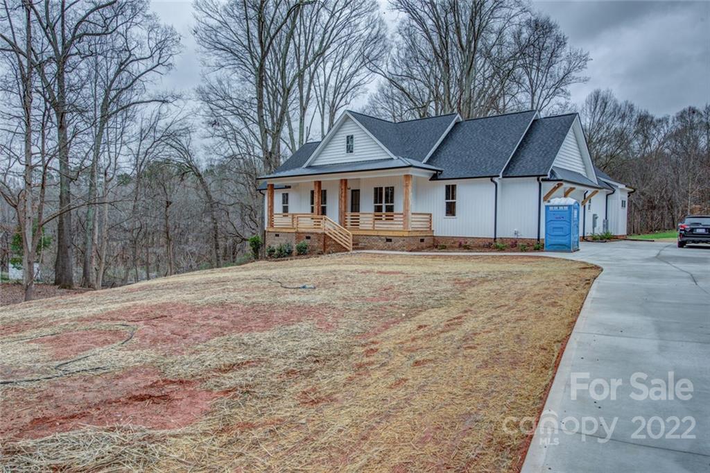525 Cramerton Road Gastonia, NC 28056 - Photo 1 of 34 Gallery Image 1