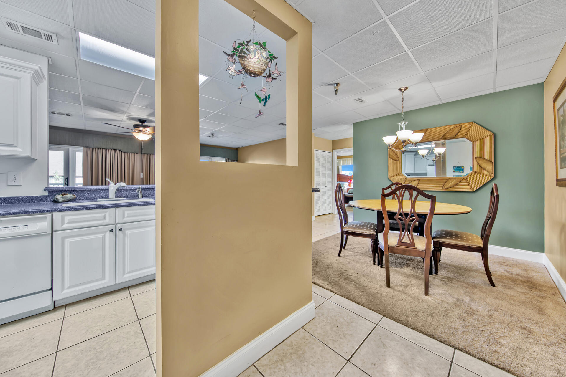 197 Durango Road, Unit 2B Destin, FL 32541 - Photo 3 of 30 Kitchen/Dining area