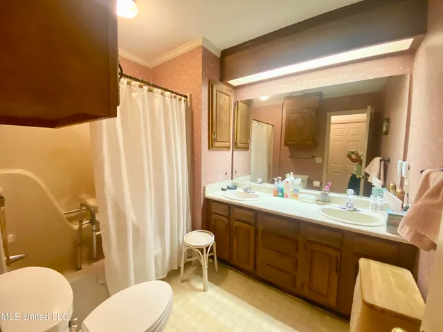 $190,000 | 100 Travis Drive, Crystal Springs, MS 39059