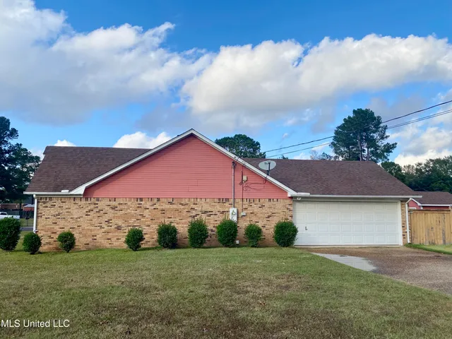 $190,000 | 100 Travis Drive, Crystal Springs, MS 39059