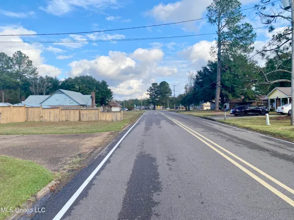 $190,000 | 100 Travis Drive, Crystal Springs, MS 39059