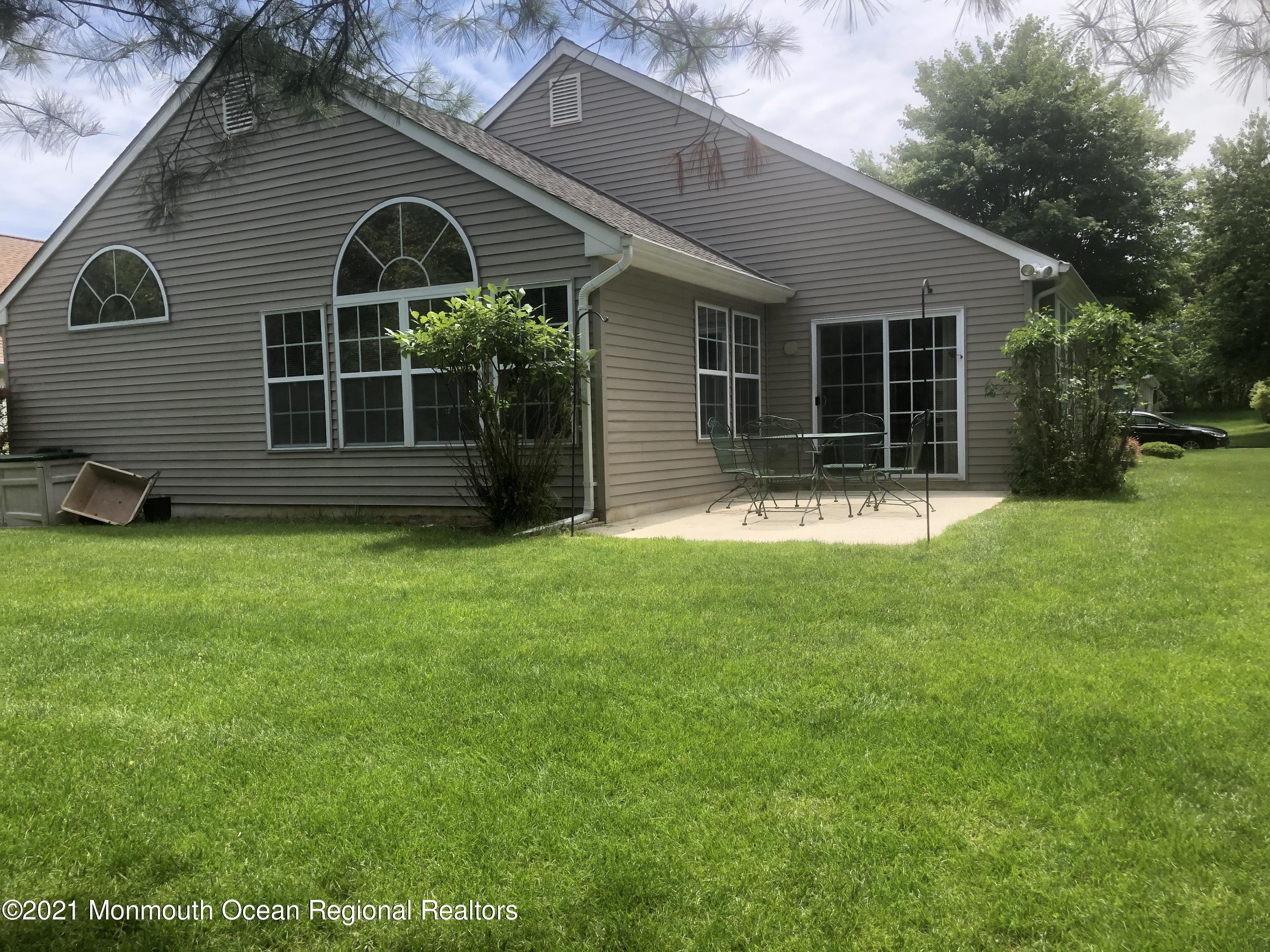 94 Clear Lake Road Whiting, NJ 08759 - Photo 4 of 21 97DA2082-3DF8-427E-BF8C-3F74D24A50AB
