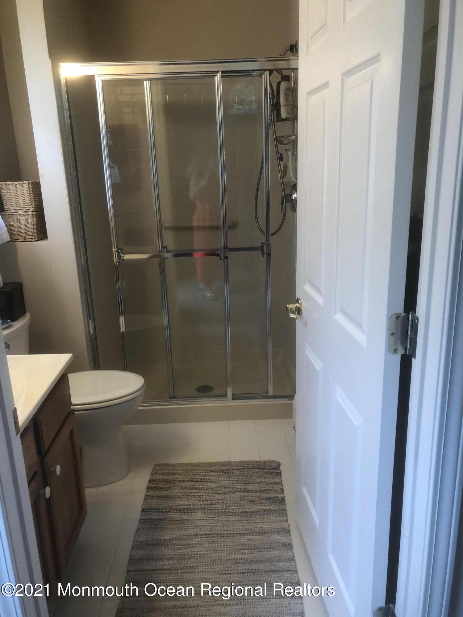 94 Clear Lake Road Whiting, NJ 08759 - Photo 10 of 21 BB792296-5372-457D-AE1A-1CF91BF61547
