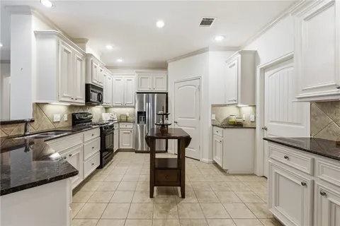 $369,000 | 2613 Leila Court, Bryan, TX 77802