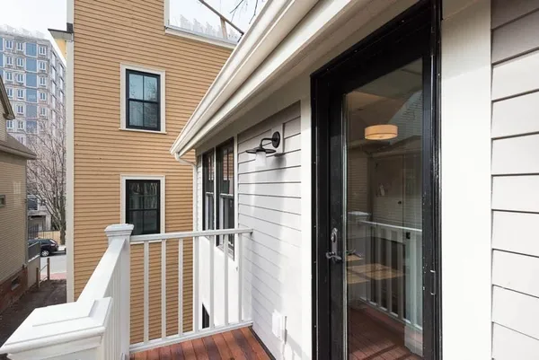 $4,000 | 23 Grant Street, Unit 2, Cambridge, MA 02138