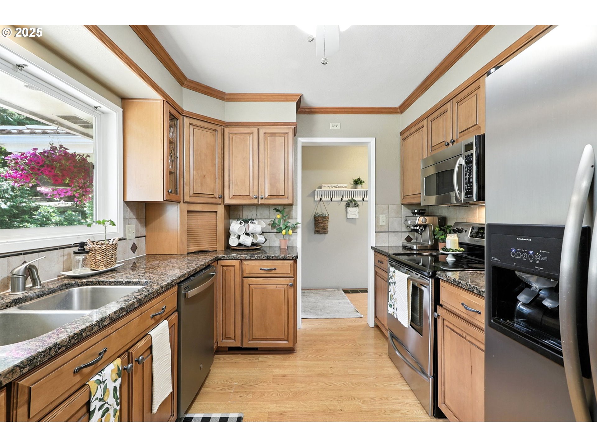 30083 Southeast Cemetery Road Estacada, OR 97023 - Photo 5 of 28 a kitchen with stainless steel appliances granite countertop a sink stove and refrigerator